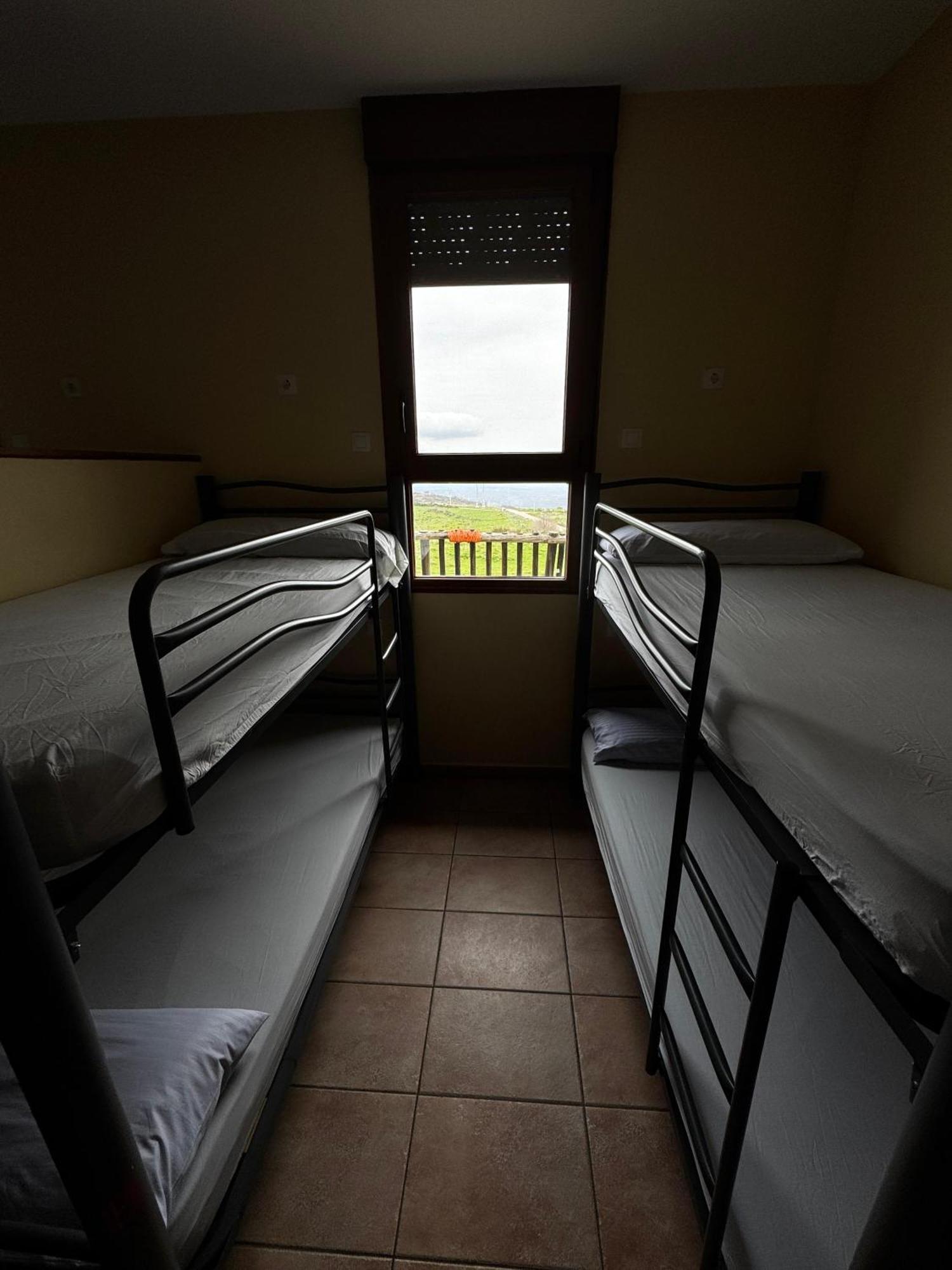 Albergue De Peregrino Cruz De Fierro Foncebadon Ngoại thất bức ảnh