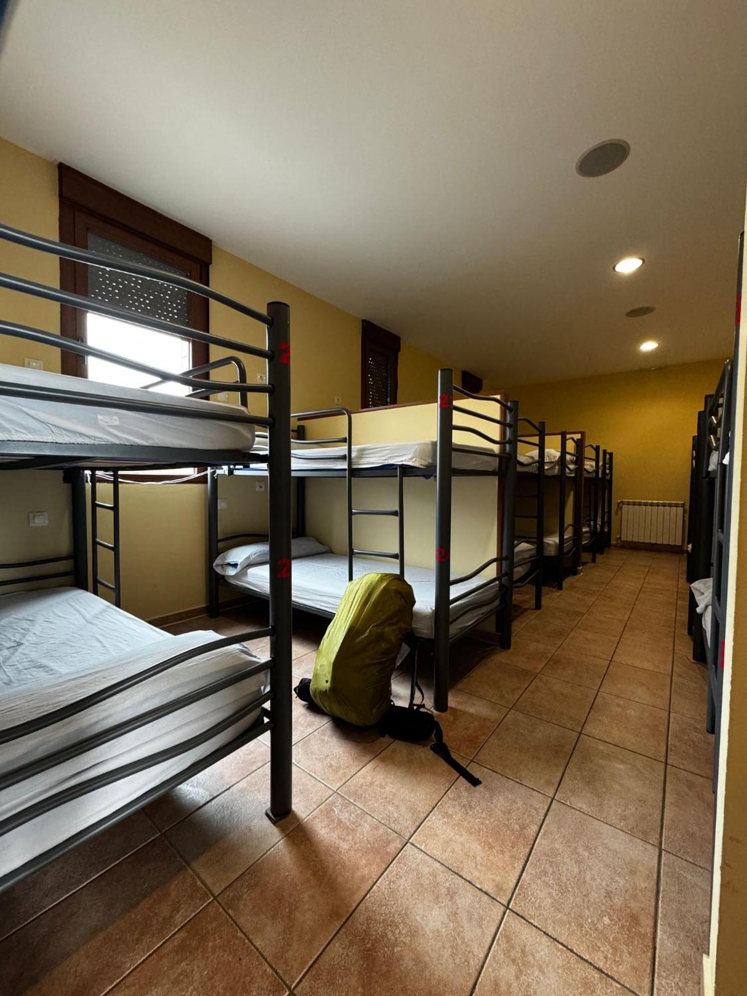 Albergue De Peregrino Cruz De Fierro Foncebadon Ngoại thất bức ảnh